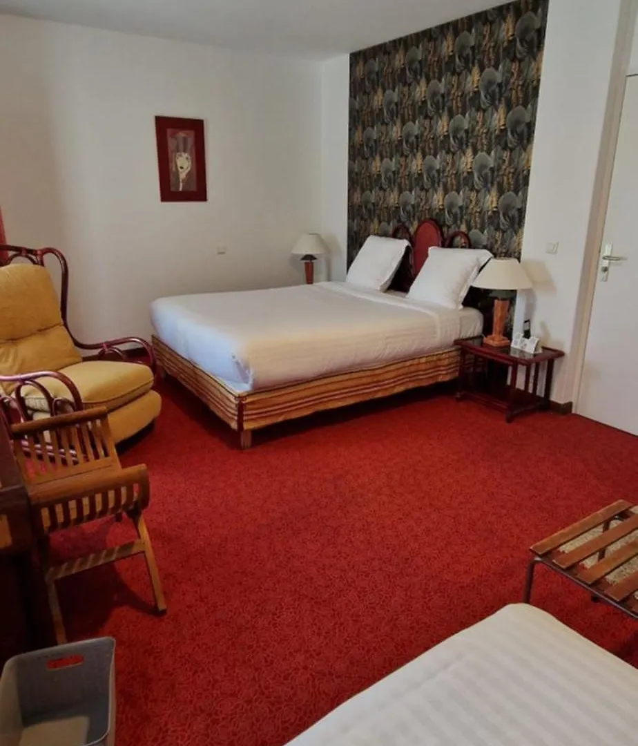 **  Brit Hotel Essentiel Pontivy Robic Frankrijk